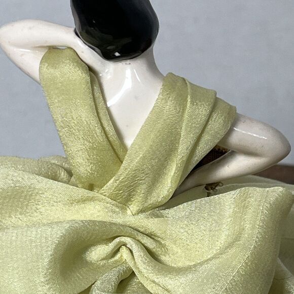 Antique Porcelain Half Doll Flapper Girl Art Deco Yellow Dress 1920s Pin Cushion - Picture 6 of 6